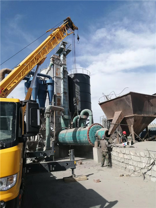 增城区设备搬运等各类工程项目中，吊车起着关键作用